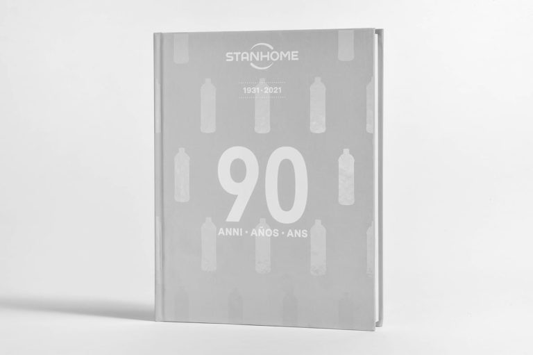 livre 90 ans Stanhome 3 langues