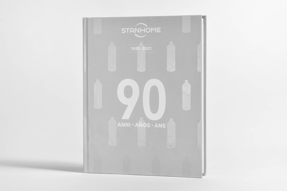 livre 90 ans Stanhome 3 langues
